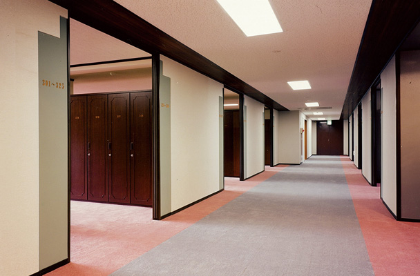 男子ロッカー室