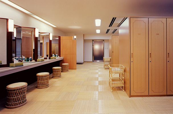 女子ロッカー室